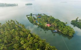 Munroe Eco Camp